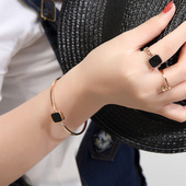 日韩版 黑色方形单钻镶钻开口钛钢镀18K玫瑰金手镯手环女 简约个性