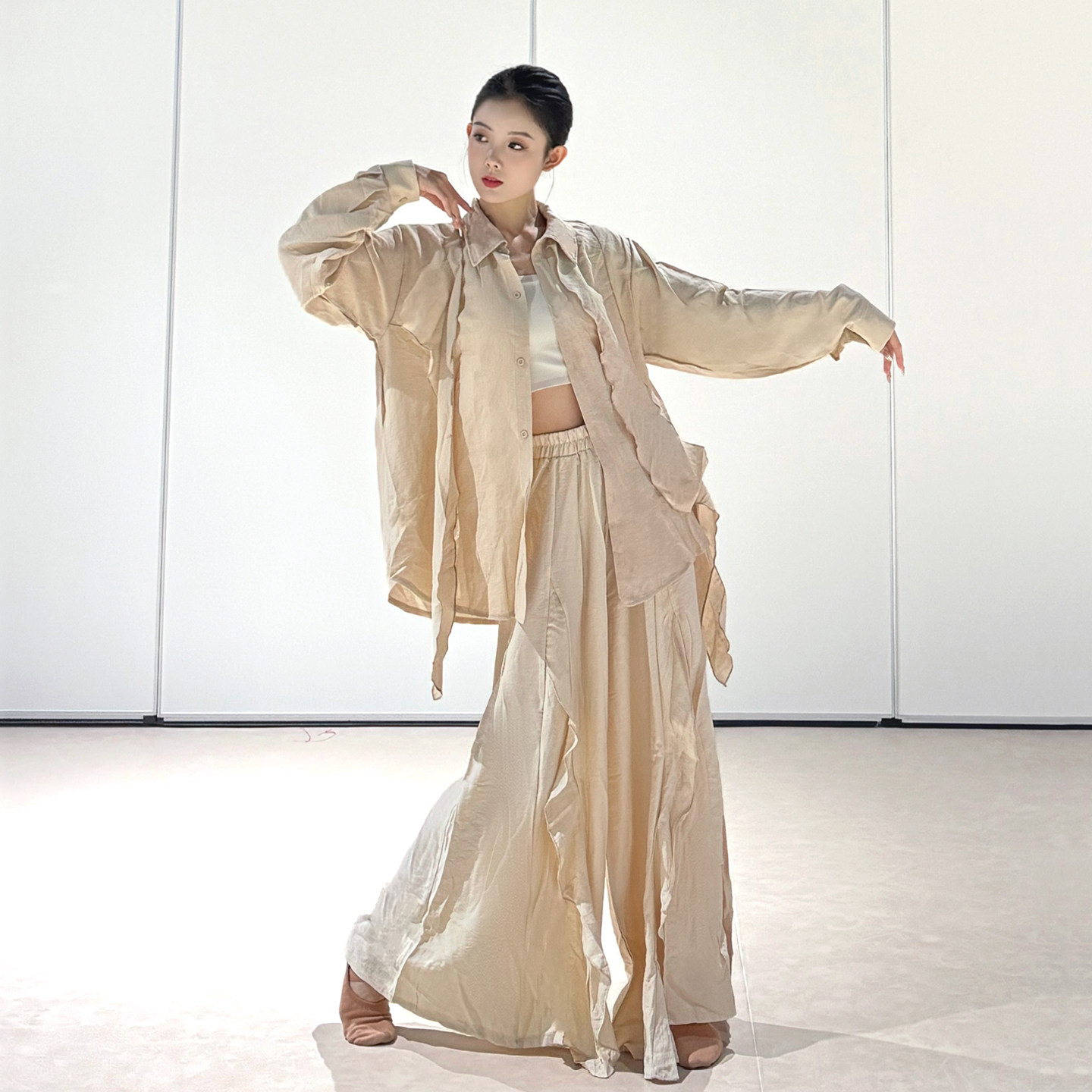 衣霓子现代舞衬衫一整套男女同款