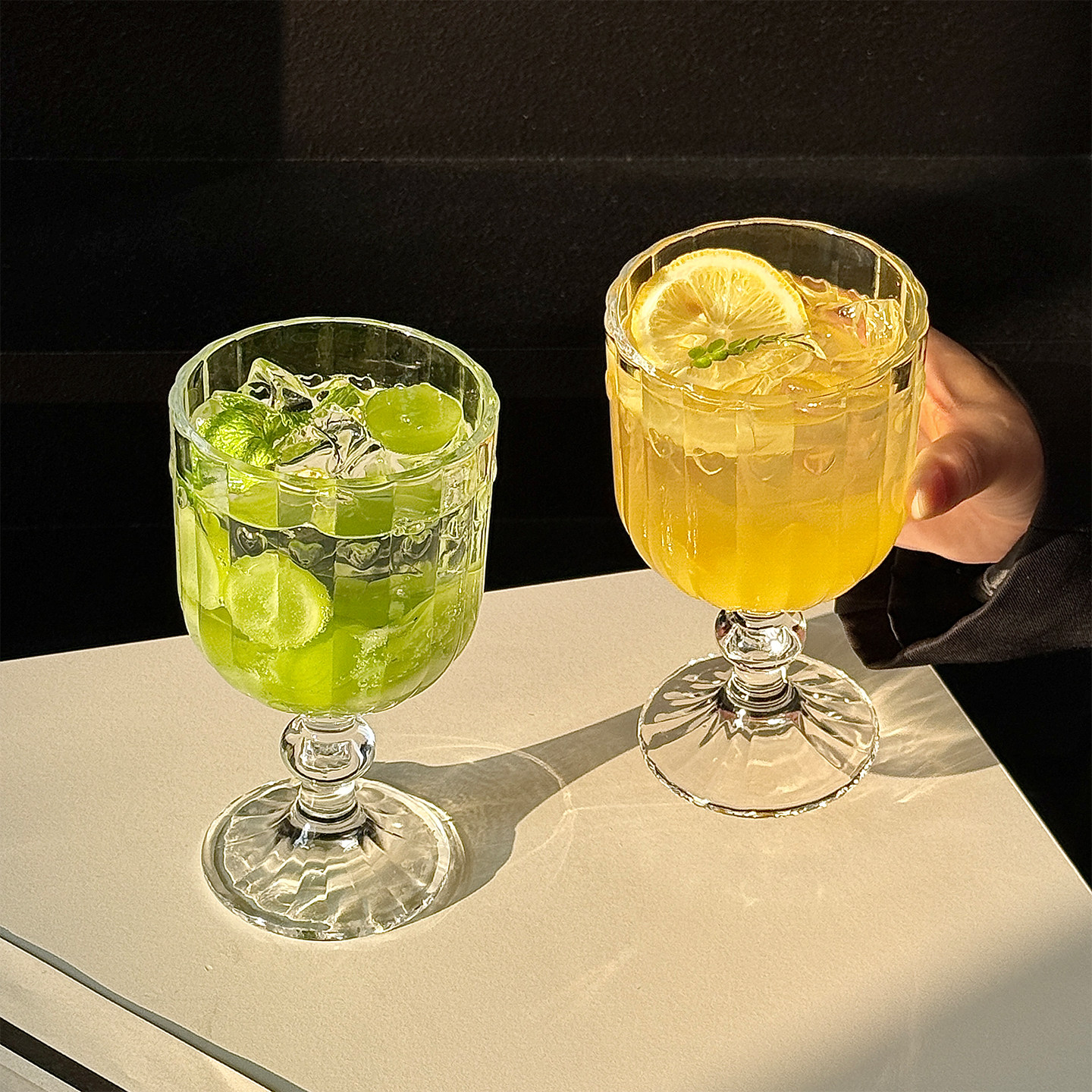 法式浪漫透明条纹爱心高脚玻璃杯