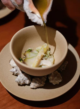 创意复古磨砂棕土高级感碗盘套装一人食餐具餐厅位上分子料理碗盘