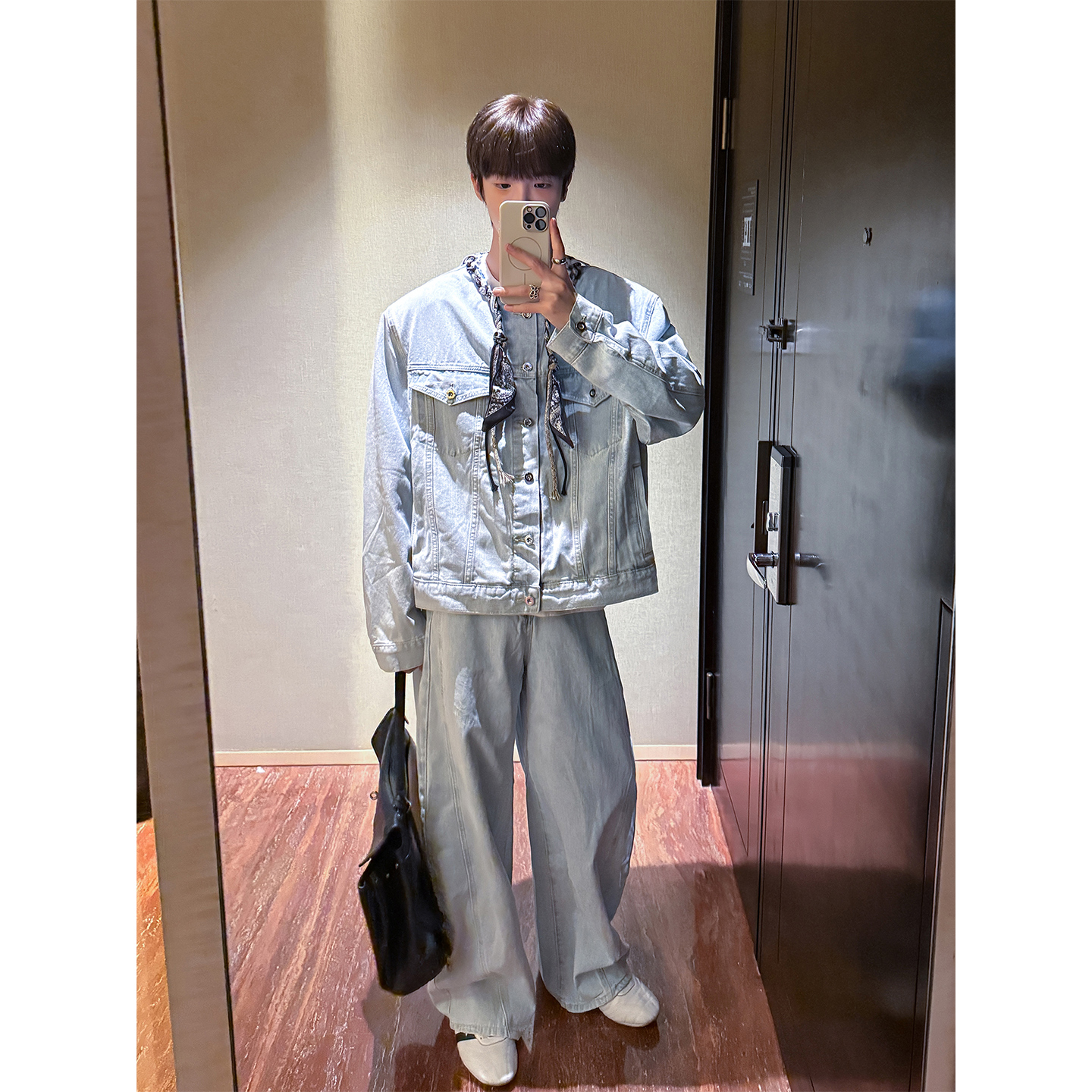 浅蓝色水洗解构高街牛仔套装