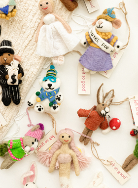 英国felt so good新款手工毛毡卡通小狗手机挂饰包包挂件玩偶玩具