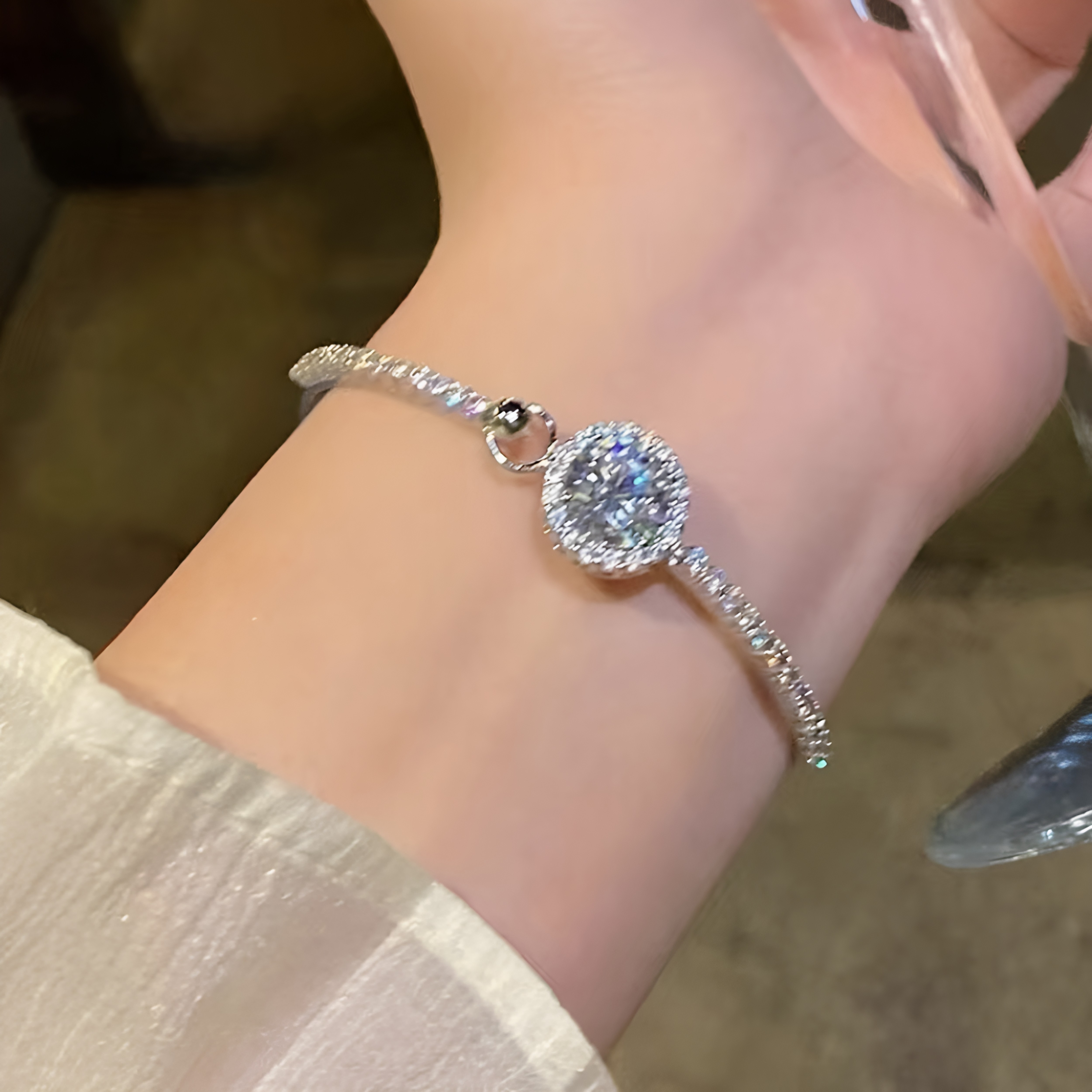 微镶锆石心动闪耀闪钻手链轻奢小众精致闺蜜女生饰品新品爆款