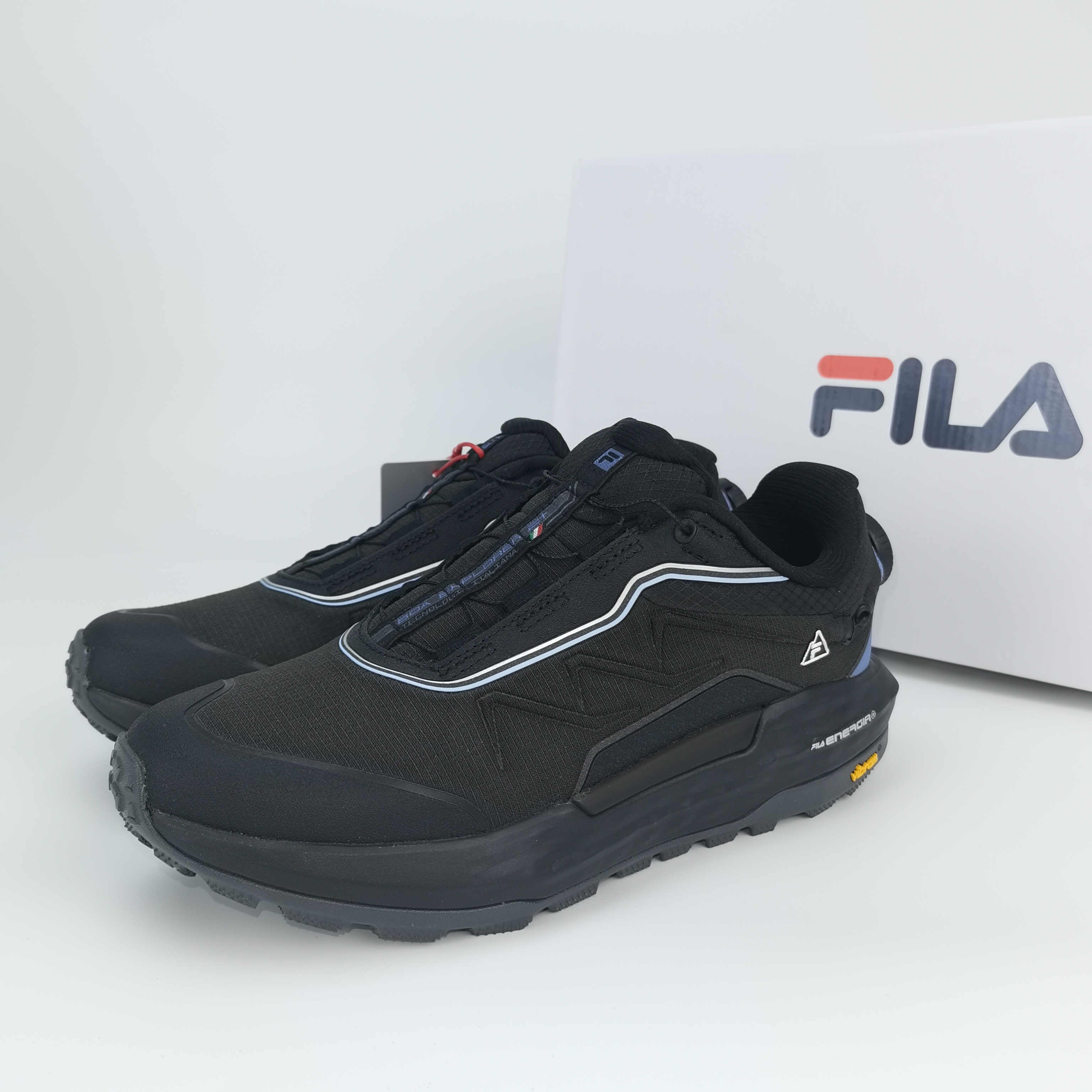 斐乐FILA探险家2代女子百搭舒适轻便户外鞋运动鞋跑步鞋休闲鞋