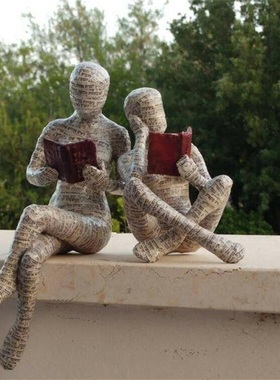 跨境新款Reading woman读书的女人纸浆塑模摆件树脂摆件书架装饰