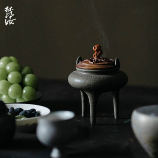 梵汝纯手工陶土仿宋三足香炉带木盖香薰炉盘香炉家用创意香道摆件