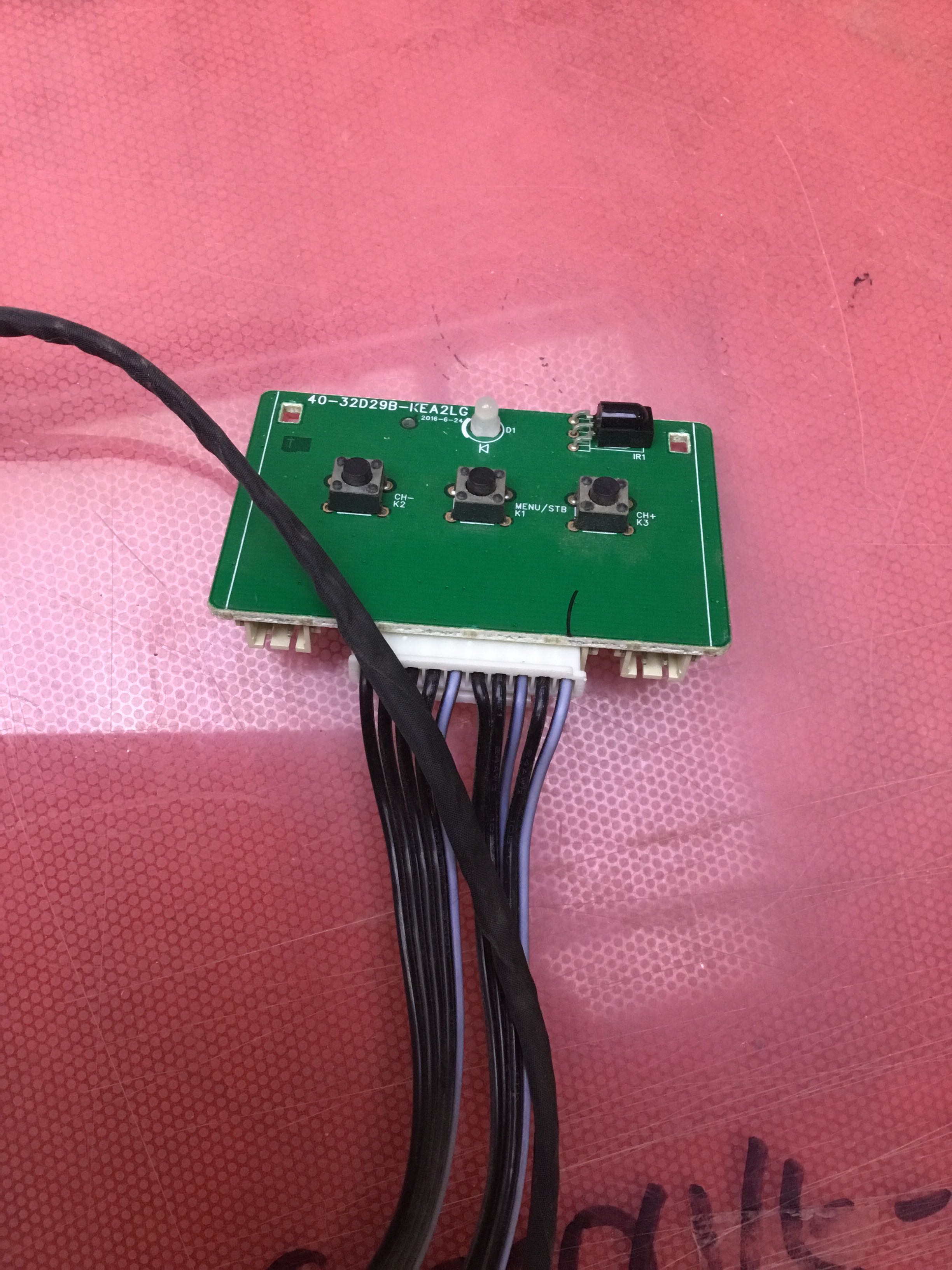 TCL 32寸 L32F1B 遥控接收板 遥控开关线路板 40-32D29B-KEA2LG
