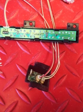 原装 长虹42D2000n 按键板JUC7.820.00127634接收板一套