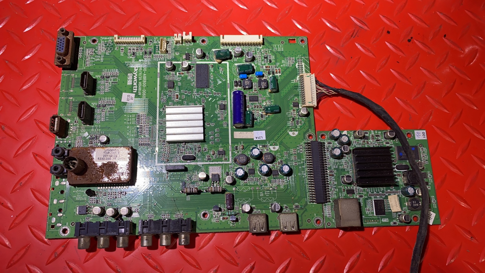 原装创维37E60HR主板5800-A8R800-0060屏SEL370V2-S00B