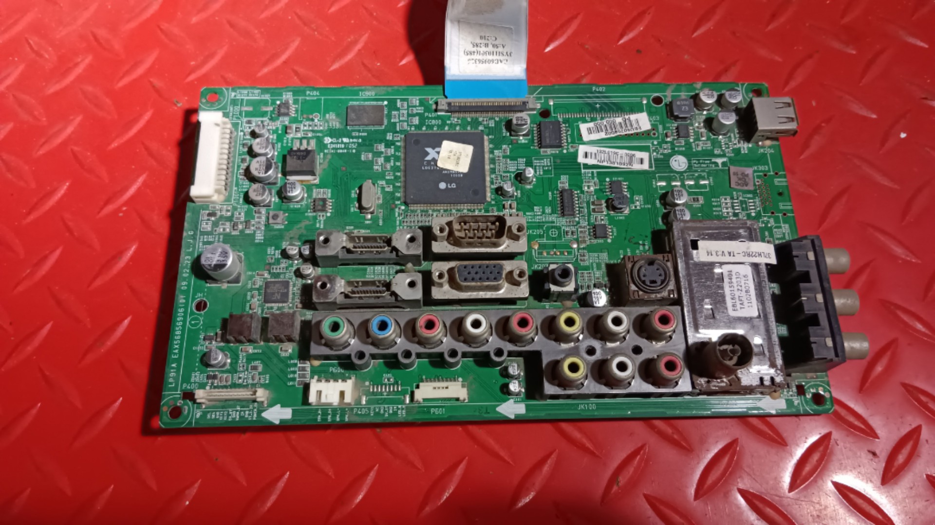 原装LG 37LH22RC-TA主板EAX56856906(0)配屏T370HW03 V.B