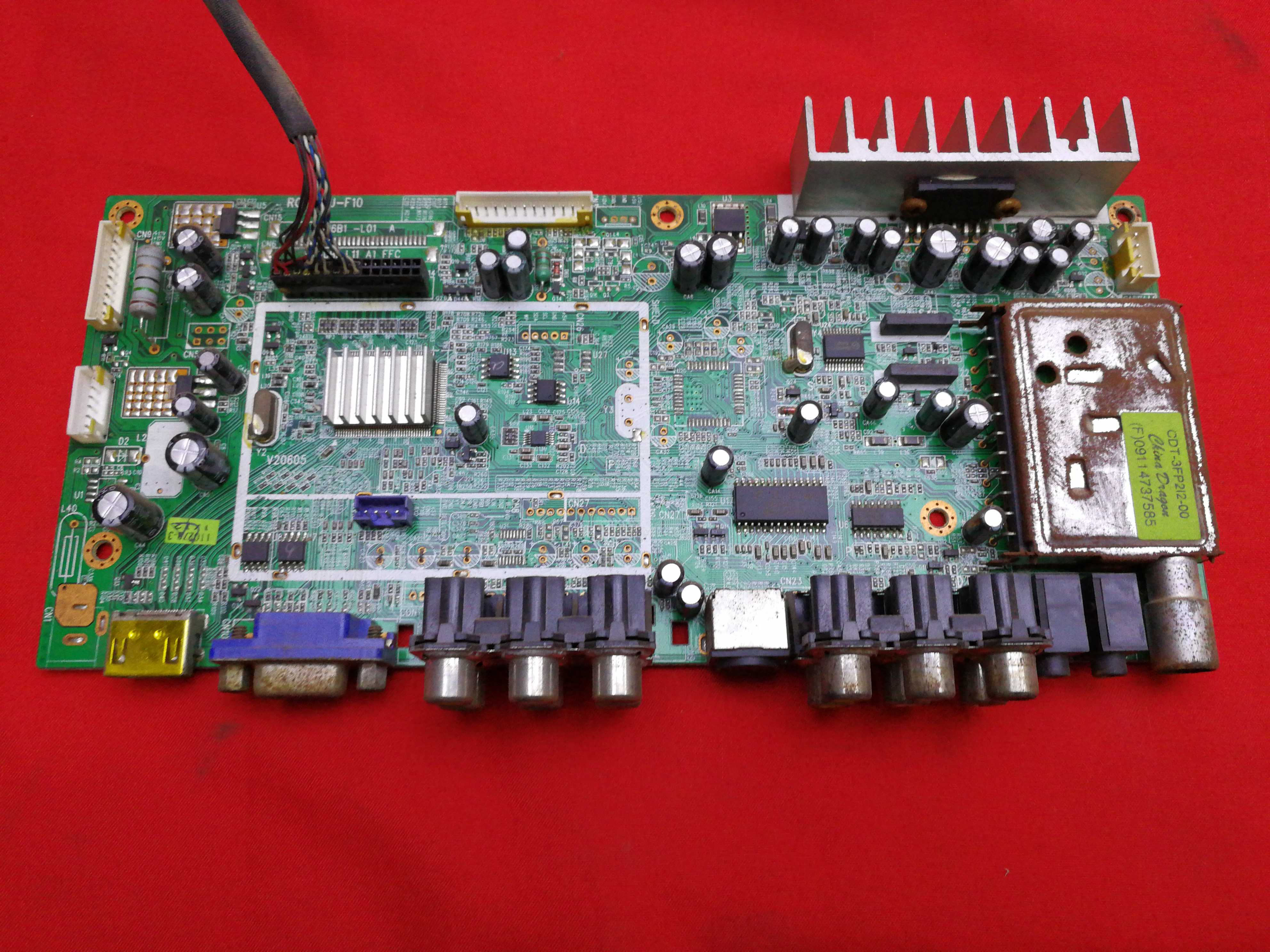 原装索佳SL32W809 主板RC719DU-F10 配 LTA320AP02