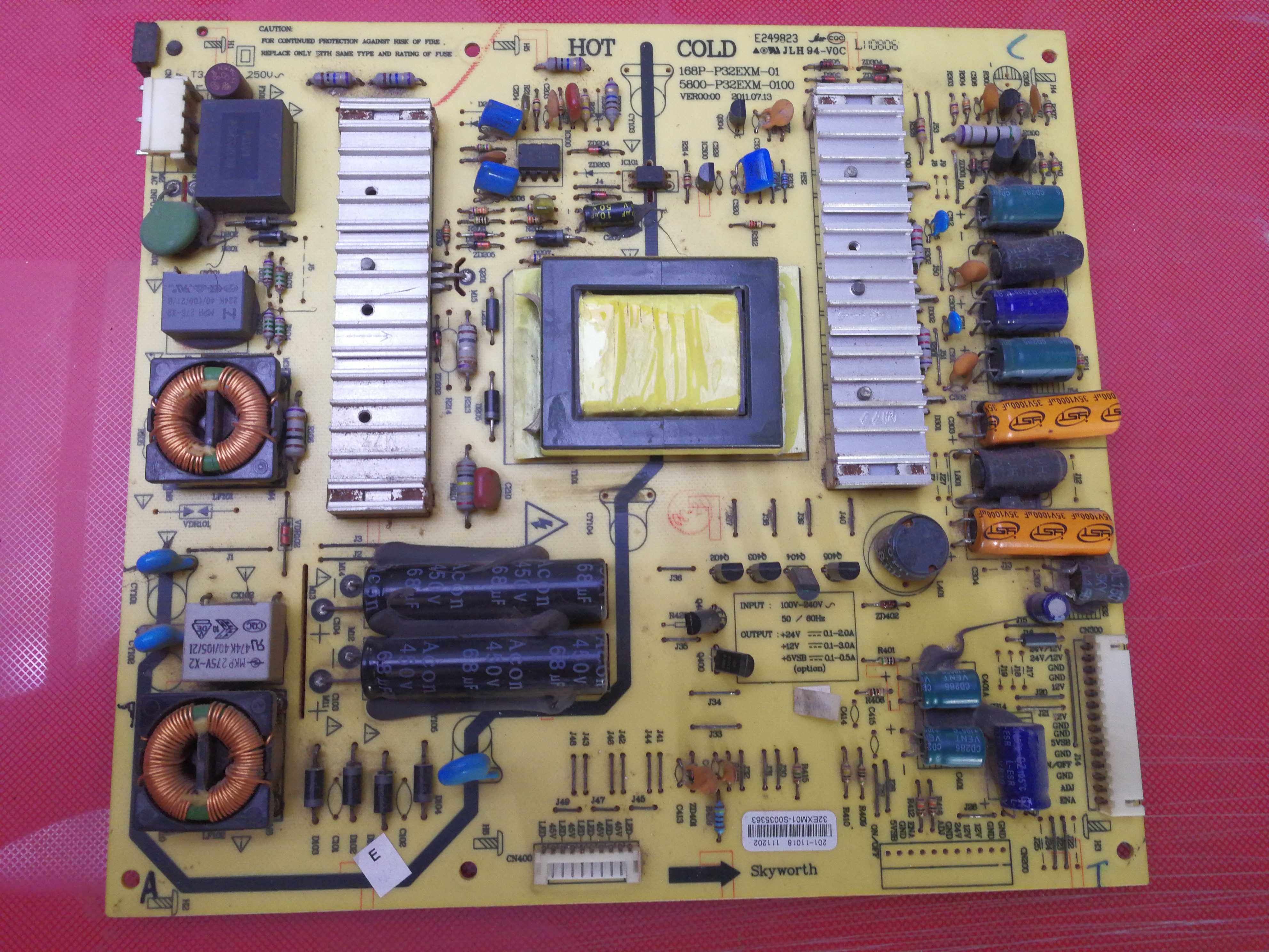 32寸创维32E61HR 电源板168P-P32EXM-015800-P32EXM-0100