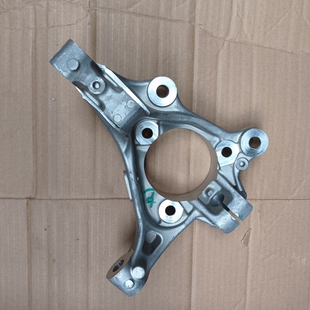 别克微蓝6前转向节前羊角微蓝6前转向节前羊角