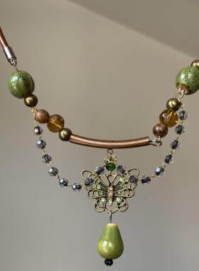 花想容新中式绿色蝴蝶锁骨链