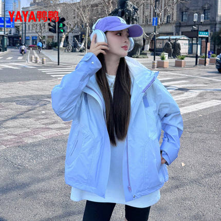 鸭鸭2026春季新品时尚休闲短款冲锋衣户外三防连帽宽松外套女