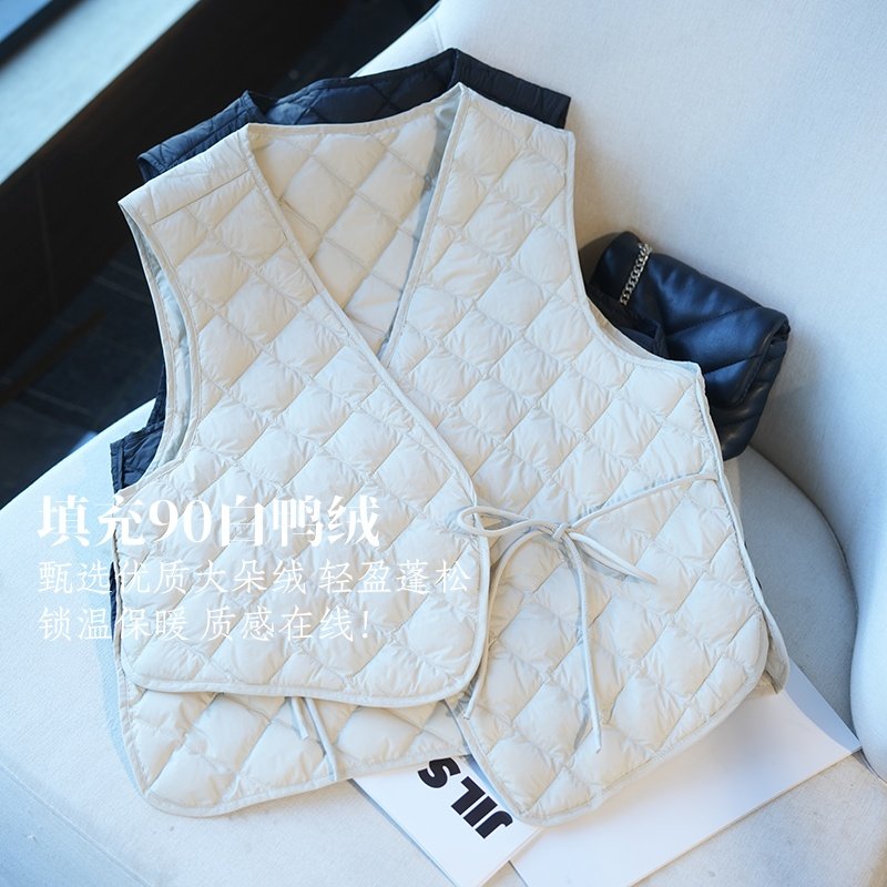 虫小小 经典菱格90白鸭绒系带不对称羽绒马甲女内搭背心秋冬A74S,女装/女士精品,羽绒服,淘宝优惠券,粉丝福利购,淘宝优惠卷