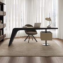 书桌意式极简办公桌老板桌电脑桌现代轻奢高级感实木写字台设计师