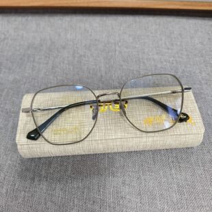 横岗眼镜复古纯钛眼镜超轻眼镜架实体店配眼镜近视眼镜大框全框