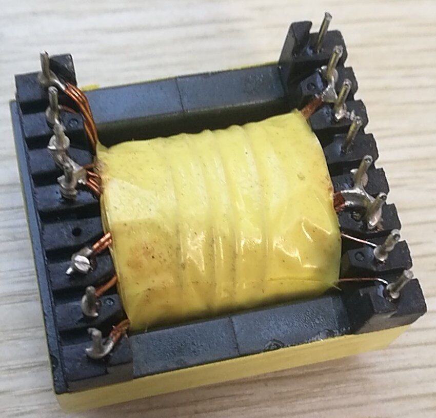 24V15A高频变压器，半桥变压器，494或3525驱动方案，毕业设计