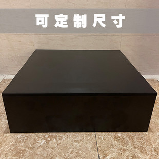 暴力熊潮玩公仔底座大型雕塑实木材质黑色白色方形地台简约可定制