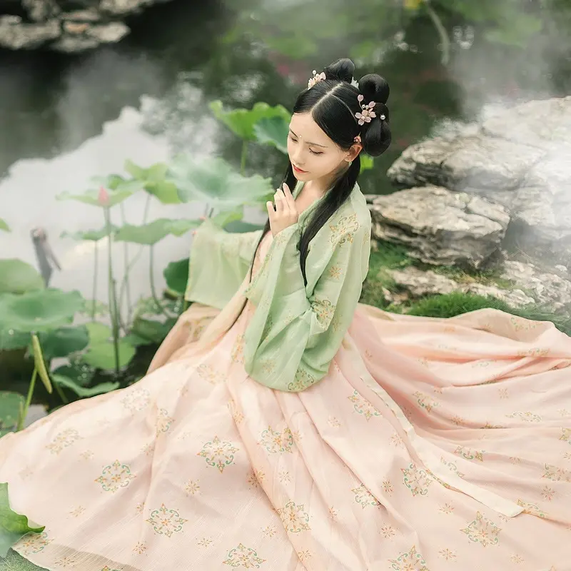 [长安梦]唐制襦裙仕女图女装刺