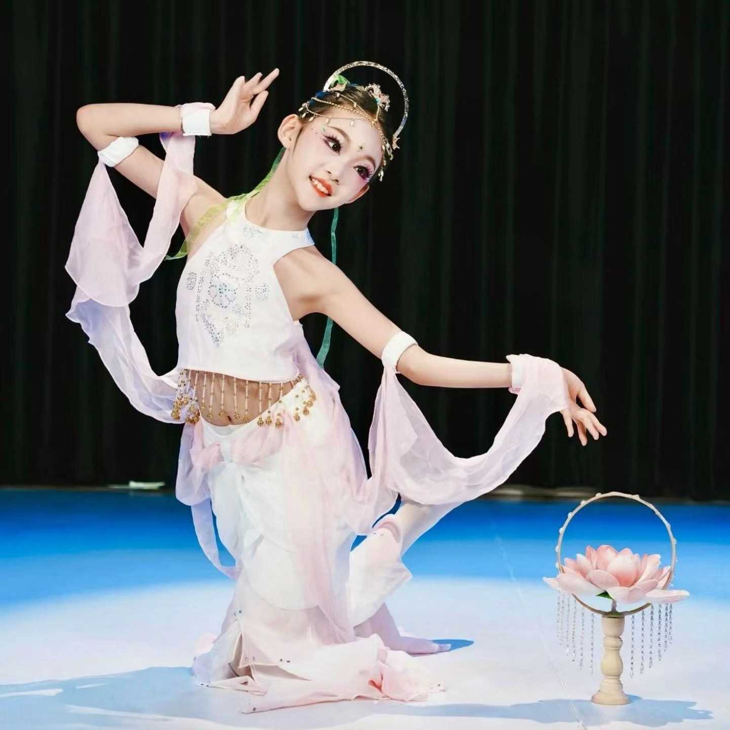 新款芙蕖织语敦煌风儿童舞蹈服|