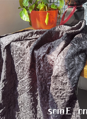 设计师黑色礁石肌理布 造型凹凸拍照摄影背景 服装外套阔腿裤面料