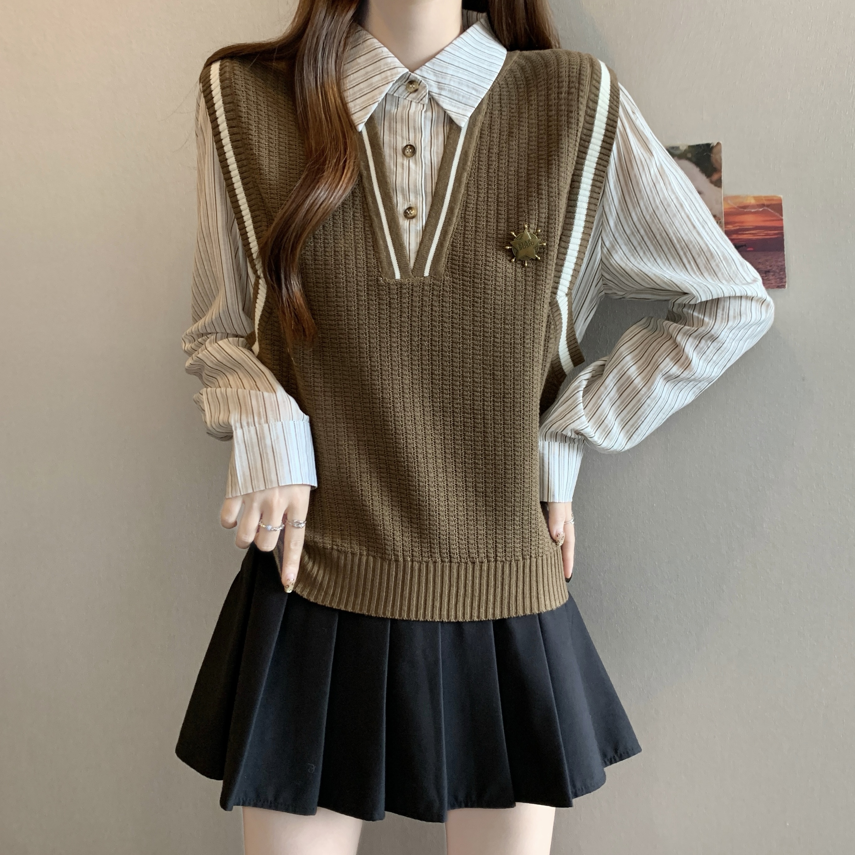 假两件针织马甲拼接条纹衬衫