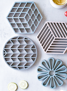 James.F几何硅胶镂空隔热加厚花不黏桌面隔热防烫餐垫碗盘易清洁