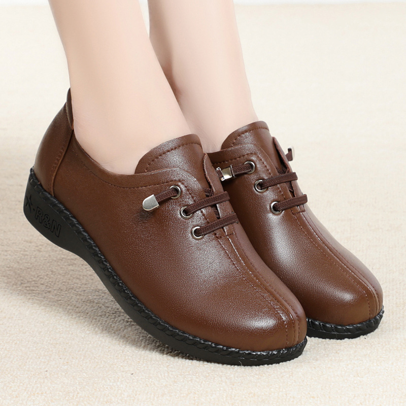 平底单鞋女鞋大码中老年妈妈皮鞋