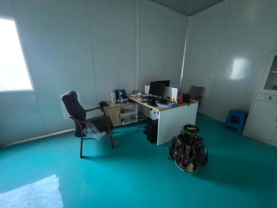 4月16日巴中市科技公司7栋验货房物料桌3个网络拍卖公告