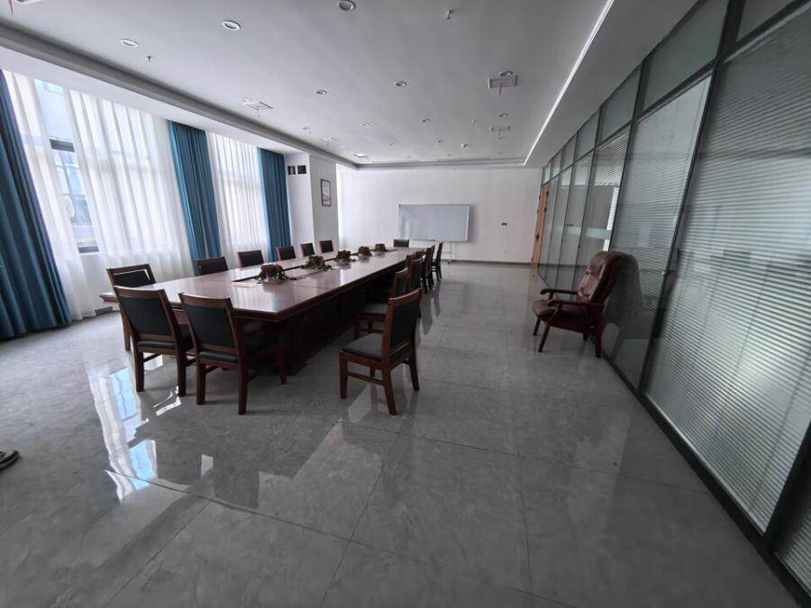 4月23日巴中市科技公司大白板1个网络拍卖公告