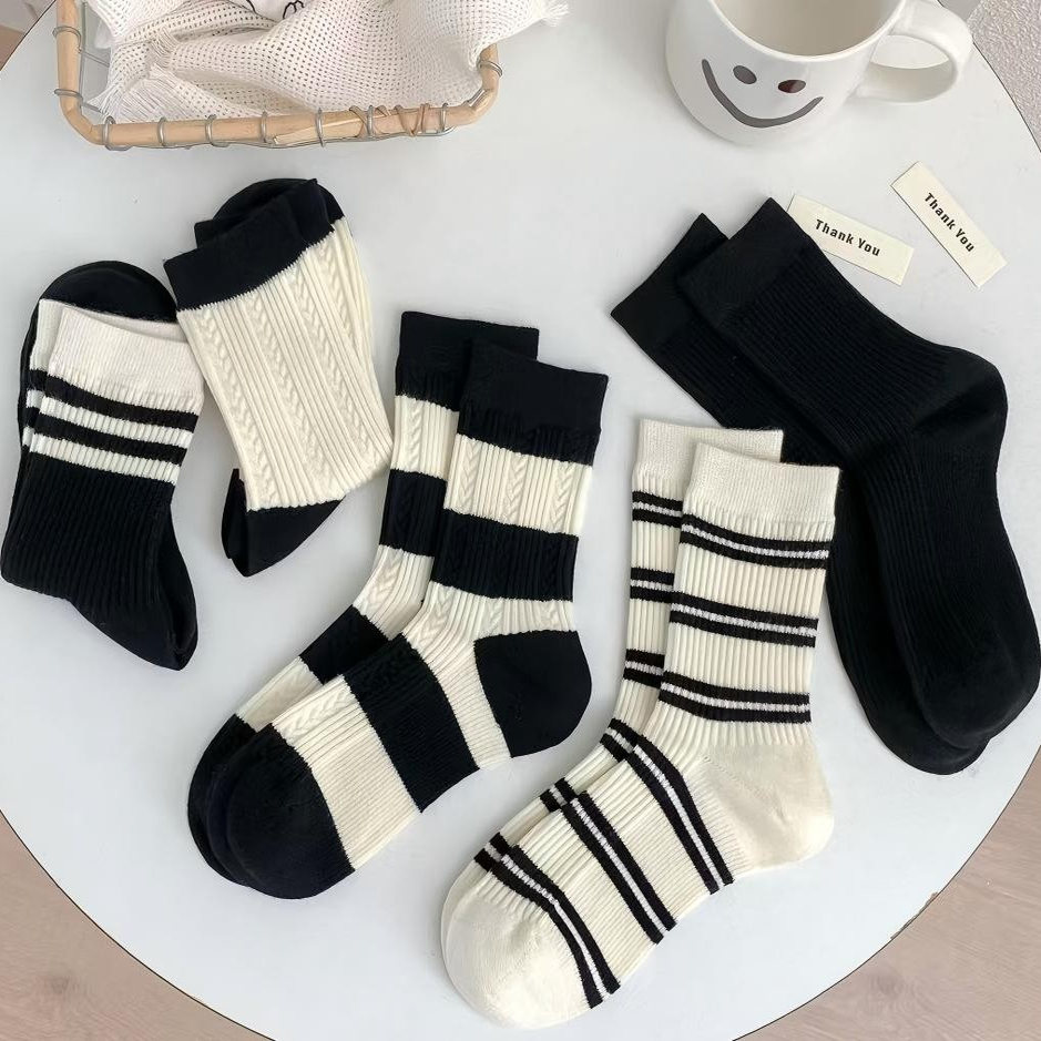 【张大方】小香风黑白横条羊毛蚕丝女袜 YJ2504