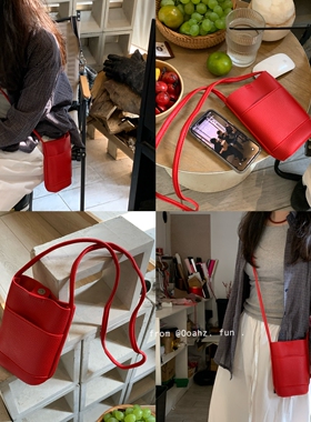 很正的红~荔枝纹红色手机包 超火搭配斜挎包韩国档口ins零钱小包