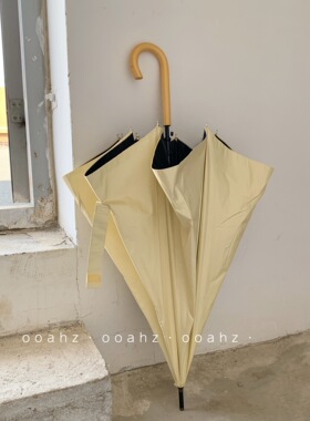 ：是你要的奶黄色黑胶长伞~ooahz复古纯色遮阳防晒晴雨伞实木手柄