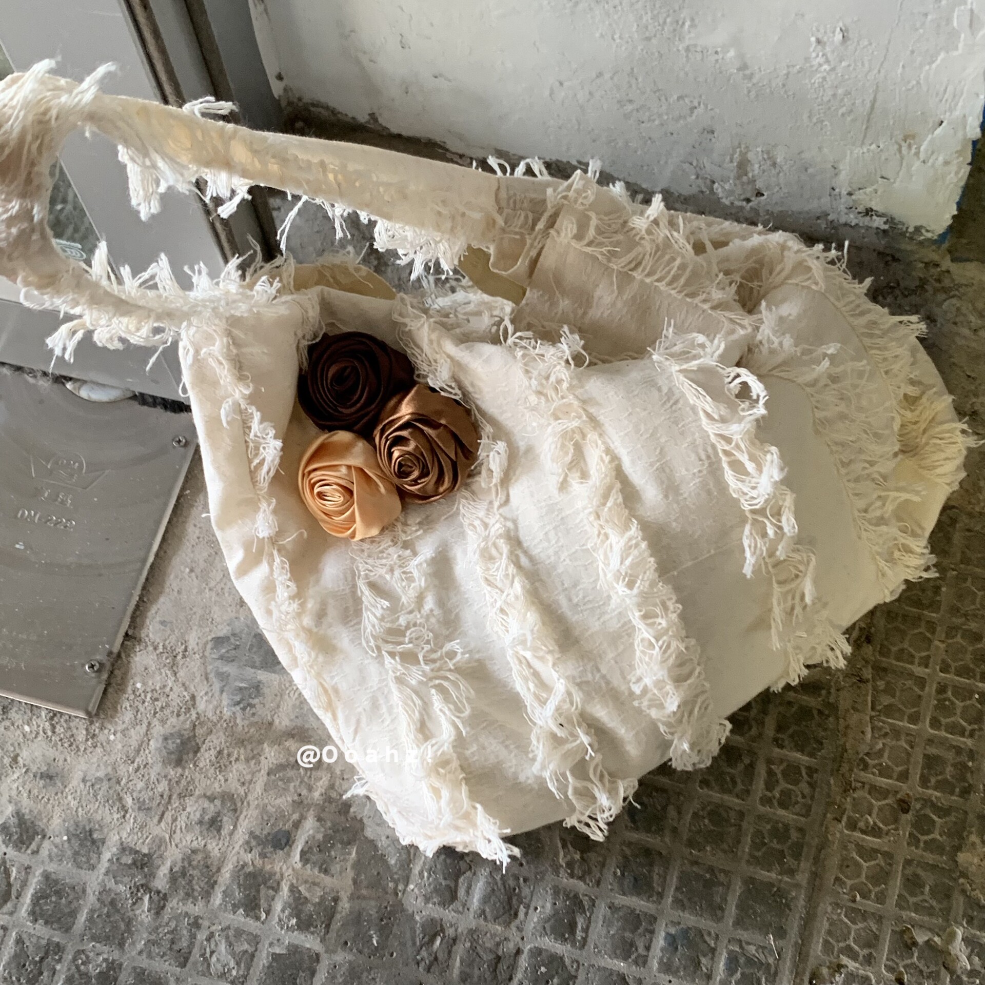玫瑰故事~破旧感春夏亚麻提花斜挎包 重工设计花朵复古流苏单肩包