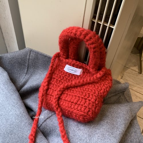 0糖0卡:luck红~韩国手工编织手提毛线包 ooahz自制百搭斜挎手机包