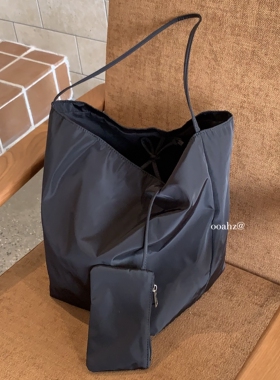 近墨者黑~韩国黑色尼龙托特包 小众设计单肩购物袋大容量慵懒包包