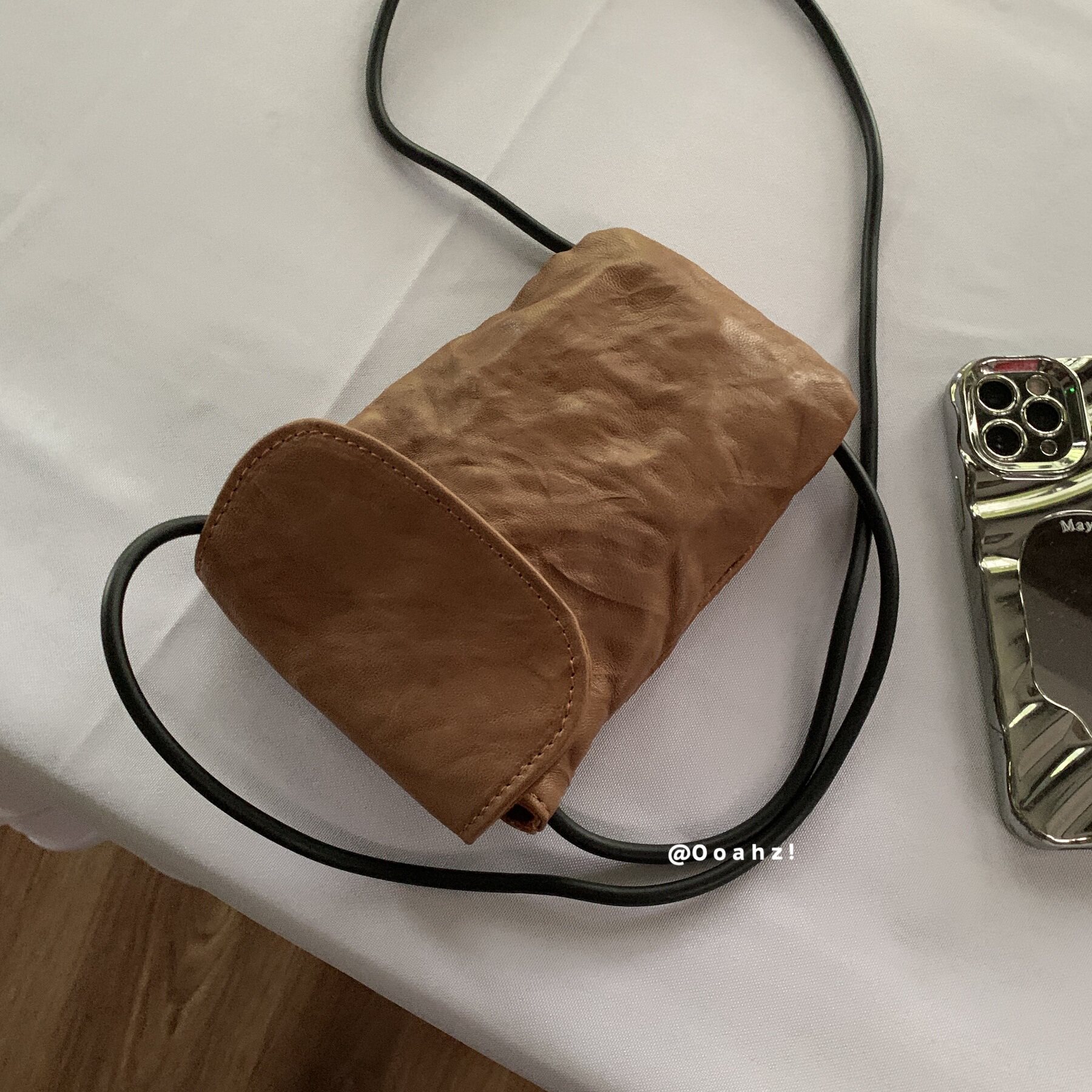 手感炒鸡好白小手机包