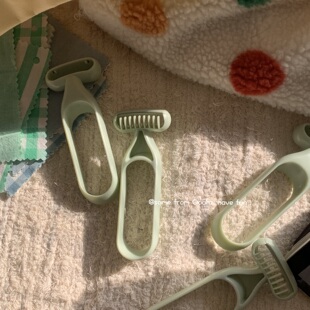 贼顺溜！洗澡的时候用~无感亲肤安全微距剃毛刀腋下腿部脱刮毛刀