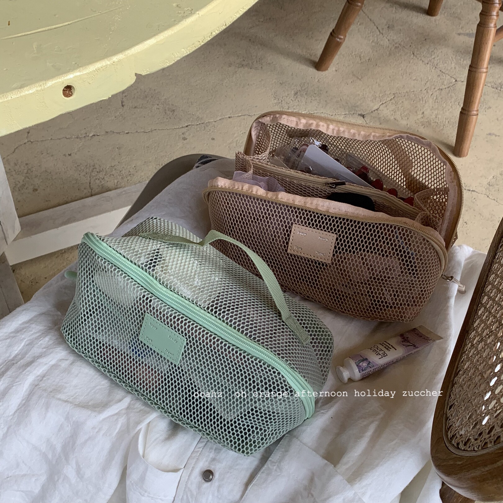 薄荷燕麦~网纱化妆包大容量高级感多功能分区旅行手提收纳洗漱包