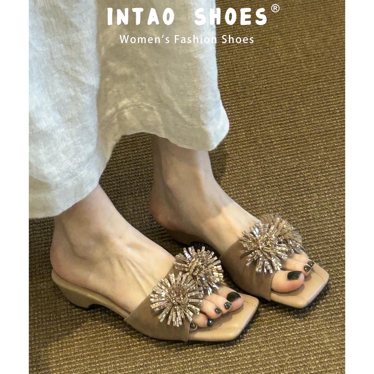 高级感烟花水钻一字拖鞋女夏2026年新款法式小众方头露趾高跟凉鞋