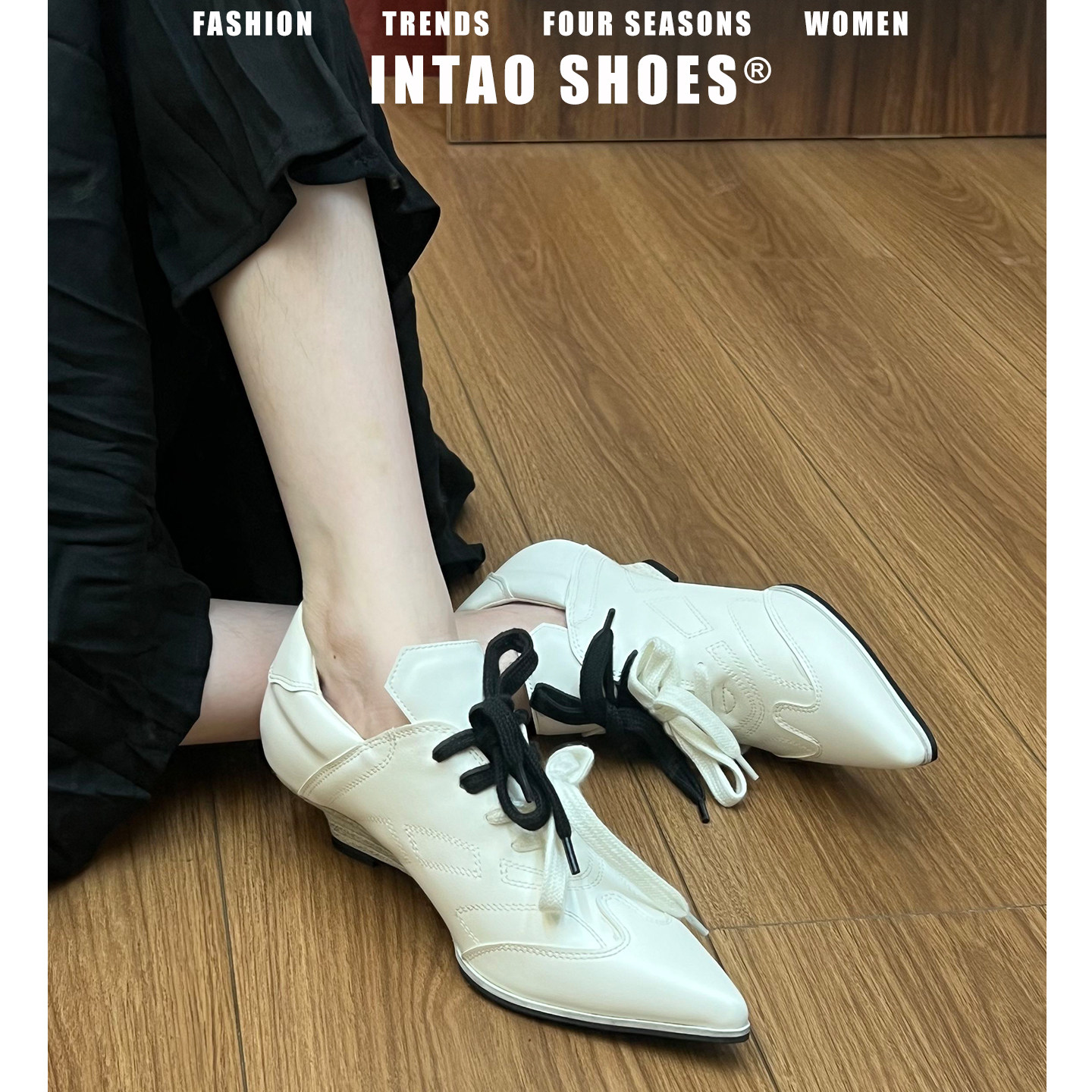 运动风尖头系带坡跟休闲德训单鞋女2026新款设计感小众白色高跟鞋