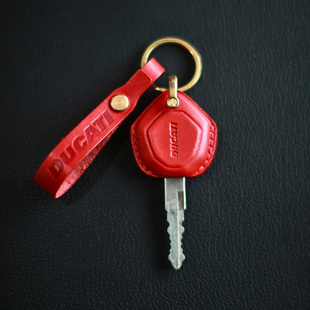 适用新款杜卡迪钥匙套鸰速950 摩托改装手工牛皮钥匙套扣真皮复古