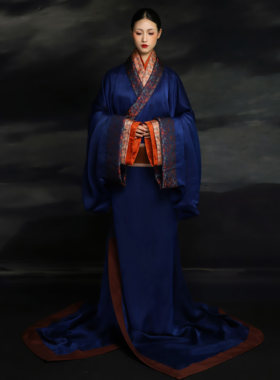 襦一坊战国袍香云纱宋锦复原汉服