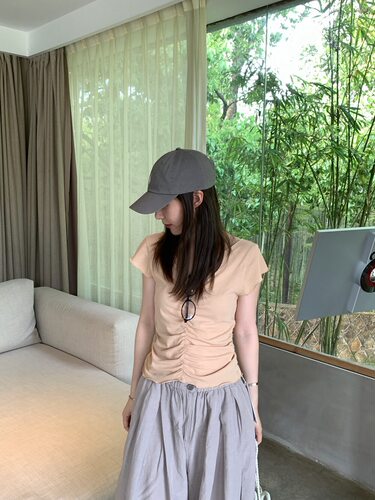 FOCUSE 韩系设计感V领褶皱收腰小飞袖上衣女夏装时髦修身短袖T恤