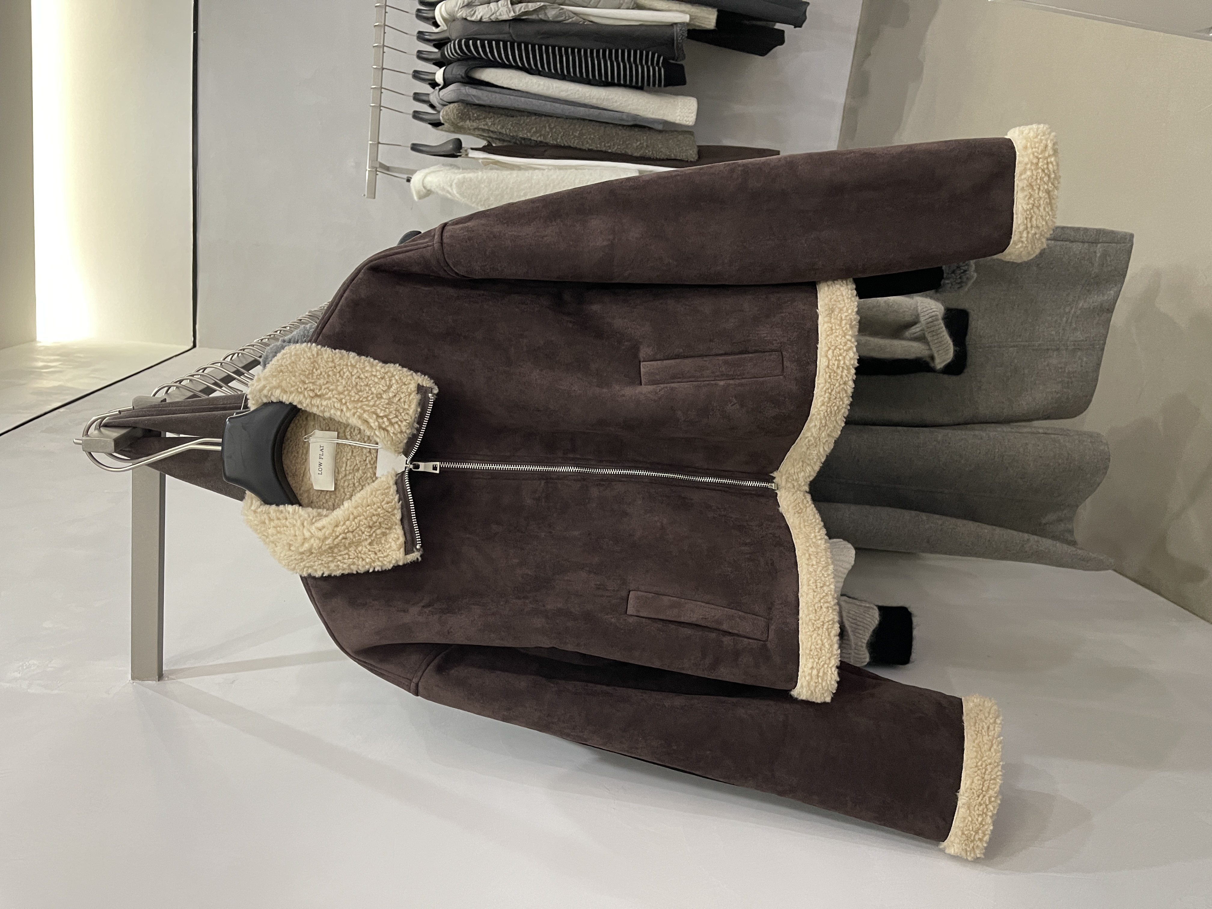 LOWFLAT韩代复古翻领皮毛一体羊羔外套女冬装宽松保暖夹克外套女