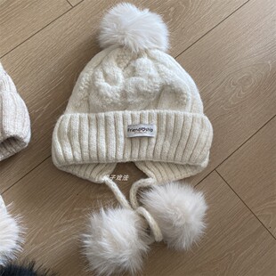 滑雪毛球麻花秋冬杨意子款百搭保暖护耳女加厚编织针织系绳风雪帽