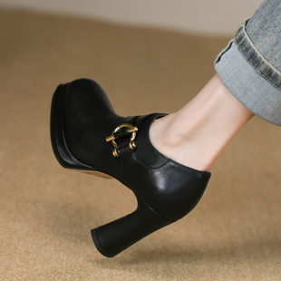 真牛皮侧拉链皮带扣黑色高跟单鞋 新款 女 女秋季 9.5cm深口粗跟皮鞋