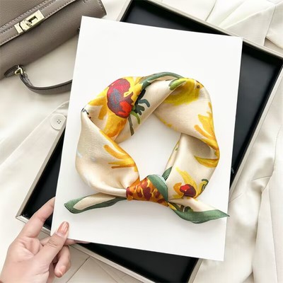 女100%桑蚕丝洋气丝巾轻奢北欧风真丝小方巾银行百搭高档气质领巾